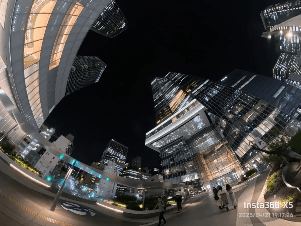 Insta360 X5 夜間實拍